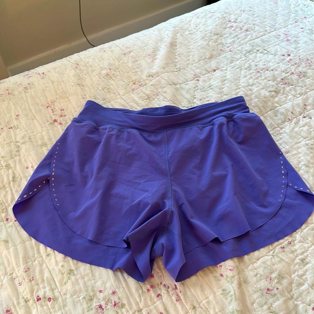 𝗟𝗨𝗟𝗨𝗟𝗘𝗠𝗢𝗡 Find Your Pace High-Rise Lined Short 3”!